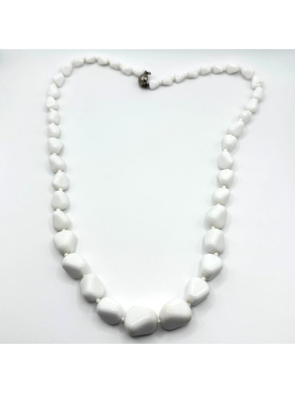Vintage Alice Caviness White Beaded Necklace With Silver-Tone Clasp